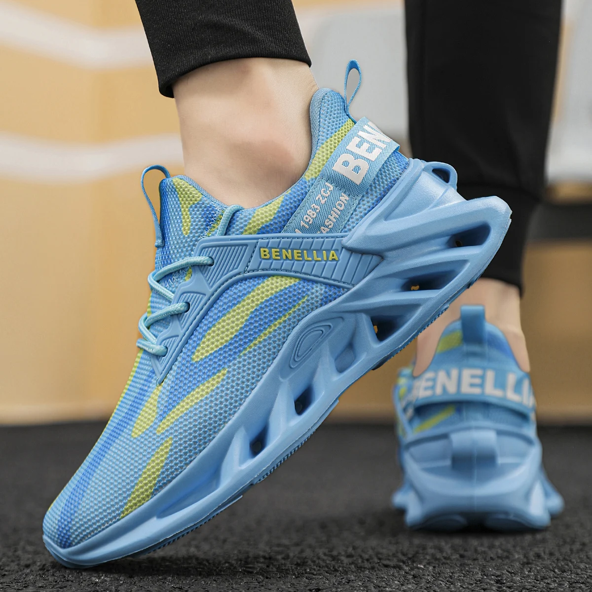 Running shoes for men and women, lightweight mesh, breathable and comfortable, flat and soft tennis shoes - Image 5